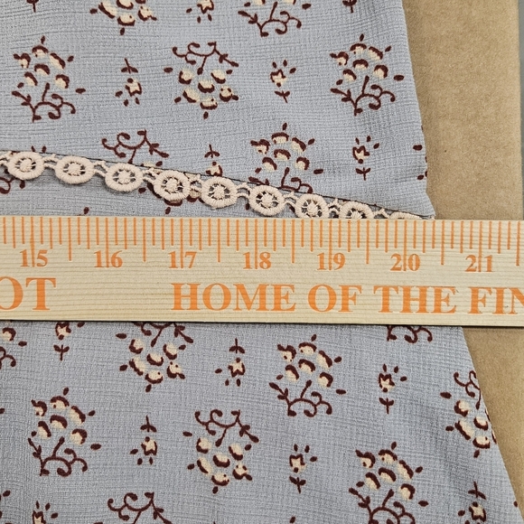 LC Lauren Conrad Floral Lace Trimmed Sleeveless Tank Top Light Blue Size Medium - Picture 12 of 14